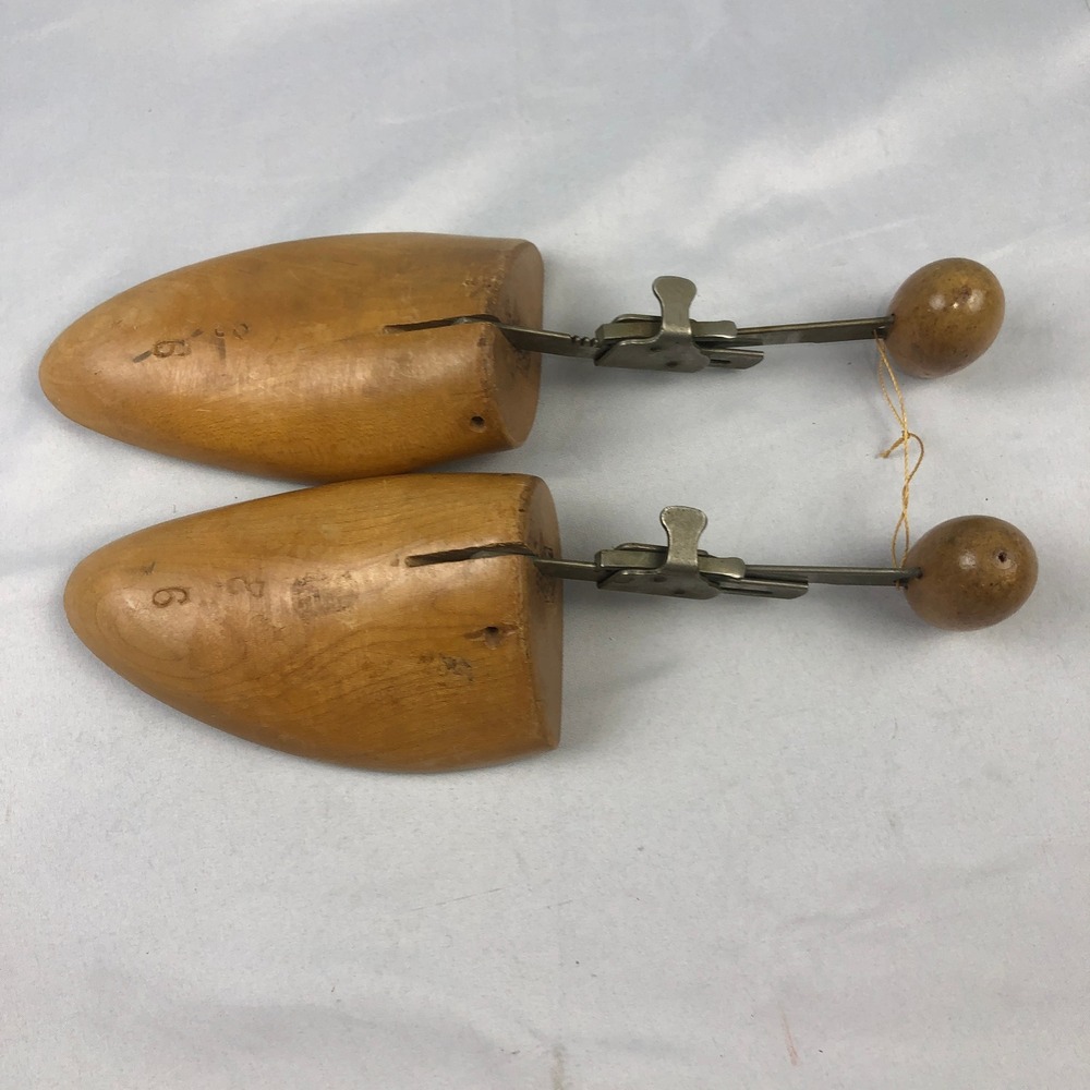 Vtg Wooden Shoe Tree Pairs Adjustable Wood Shoe Stretchers Large Men's 10-11